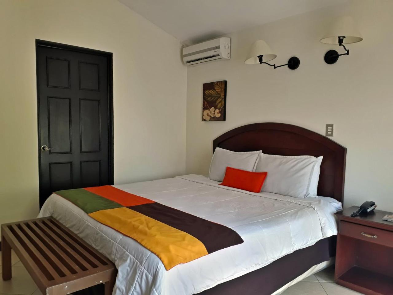 Kal Nawi Hotel San Salvador Kültér fotó