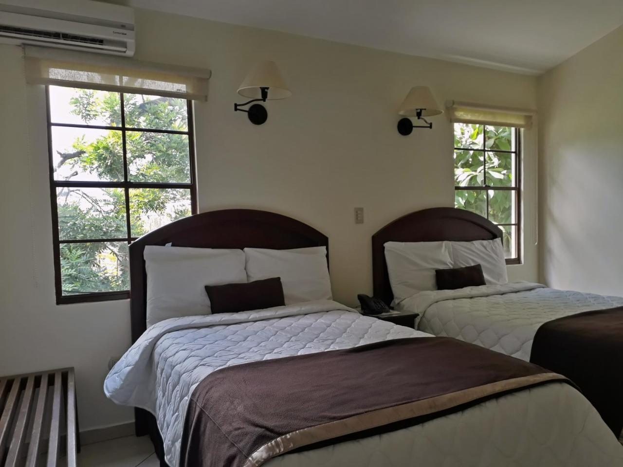 Kal Nawi Hotel San Salvador Kültér fotó