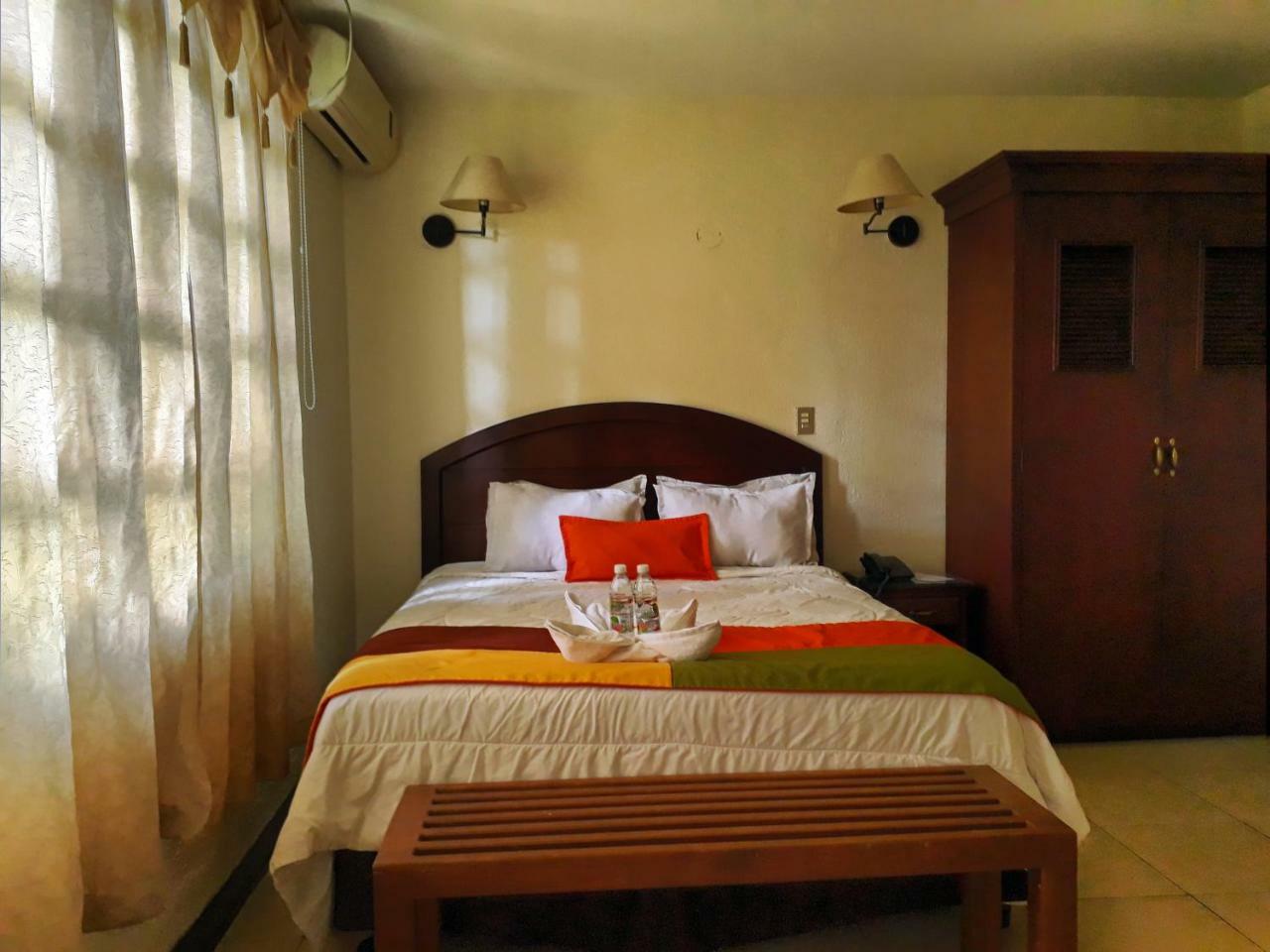 Kal Nawi Hotel San Salvador Kültér fotó