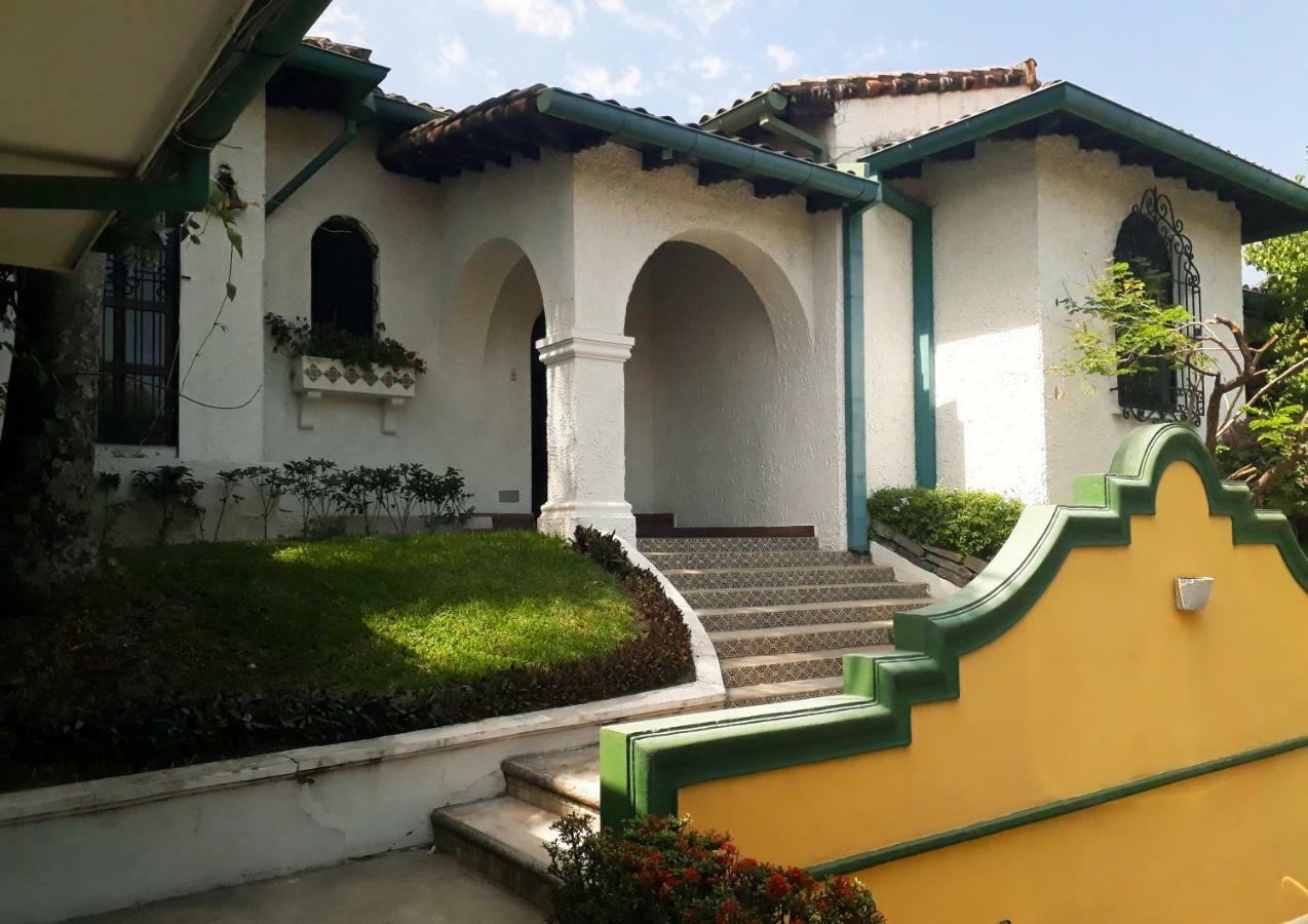 Kal Nawi Hotel San Salvador Kültér fotó